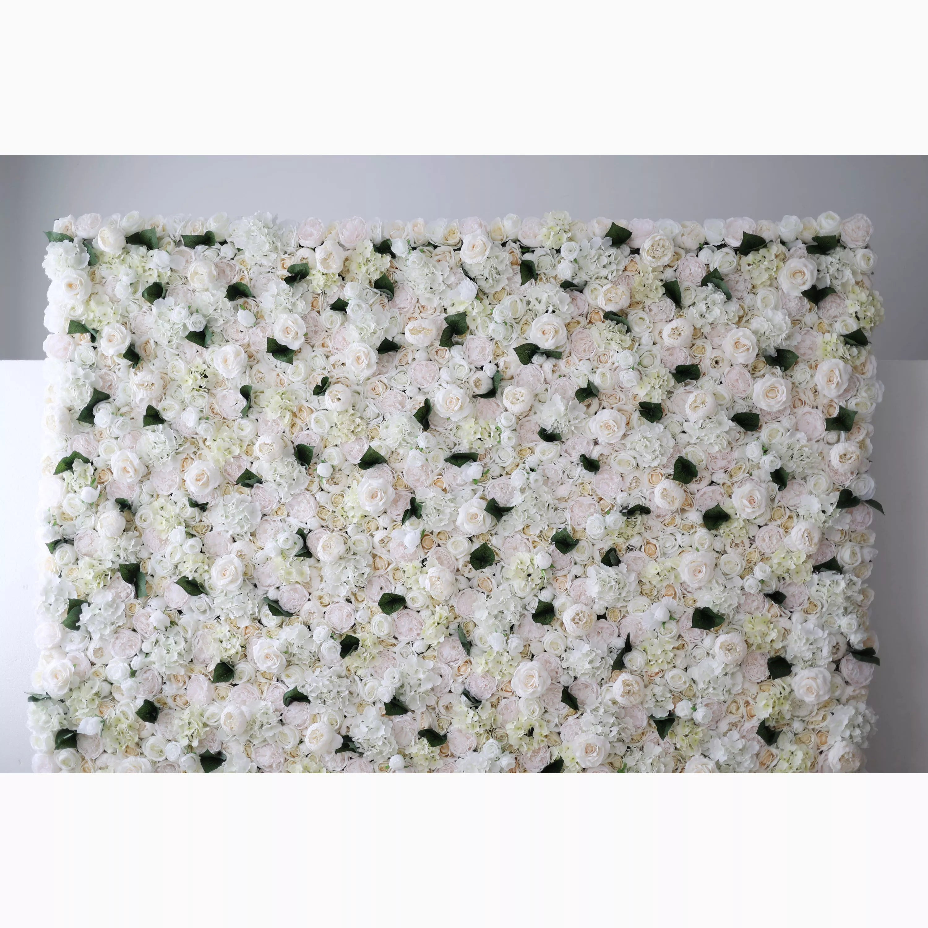 Valar fleurs vitrines : Ivoire élégance – une symphonie majestueuse de roses dans un mur de fleurs en tissu artificiel-VF-212