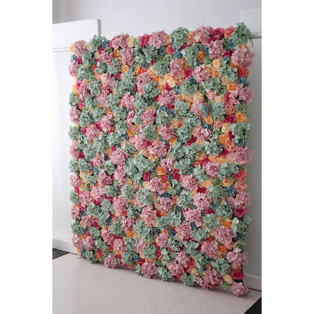 Valar Flowers Roll Up Backdrop: Dive into a cascade of harmonious florals with our enchanting design. Ideal for daydream events or meditative spaces, this backdrop weaves a tale of nature&