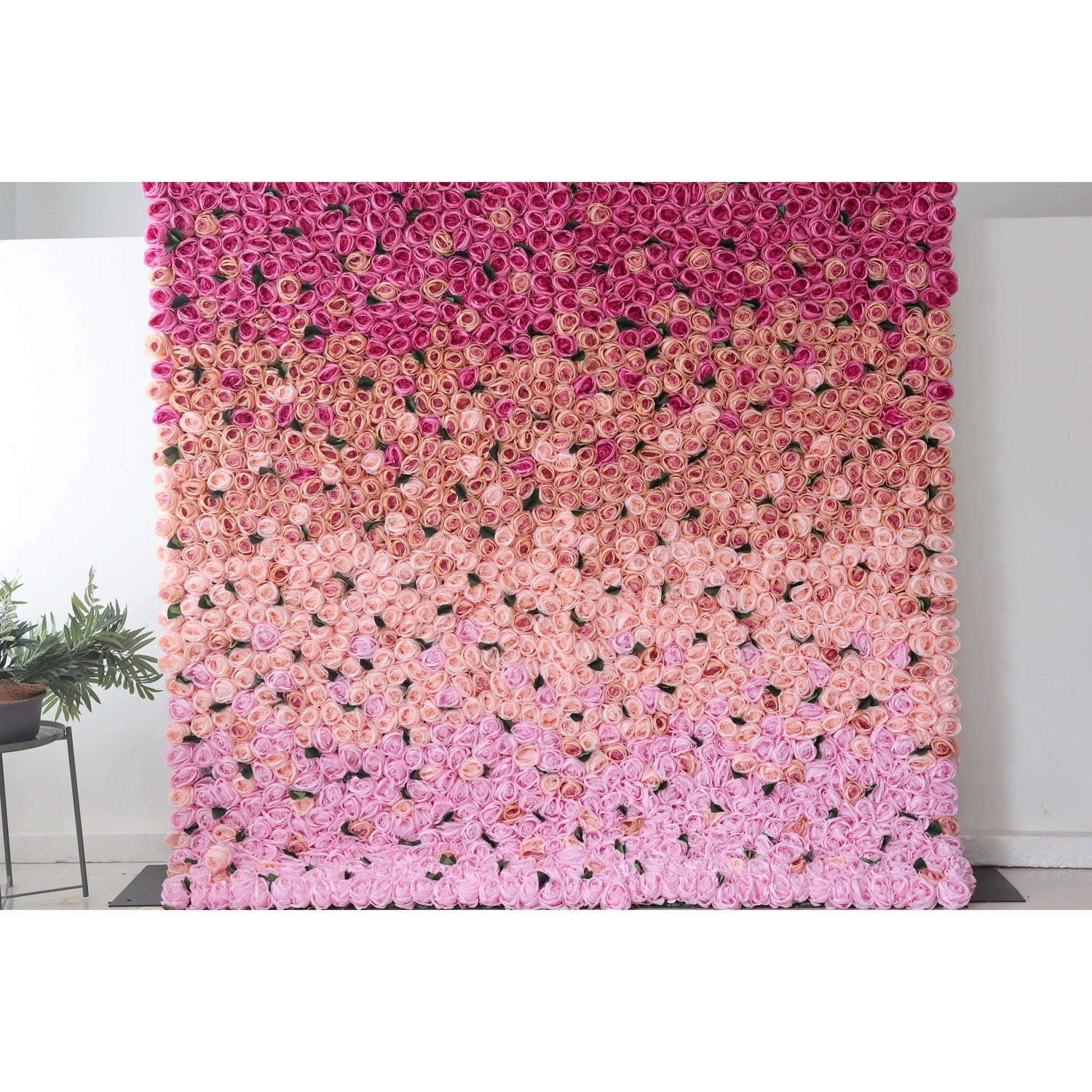 Valar Flowers Roll Up Künstliche Blumen Wand Hintergrund: Strahlende Rose Gradient-Eine leidenschaft liche Palette von lebendig bis Delicate-VF-239