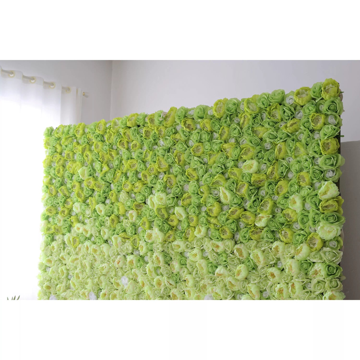 ValarFlowers Artificial Floral Wall Backdrop: Serene Spring Gradient - Uma transição suave de Lime Lush para Crystal Clear-VF-249