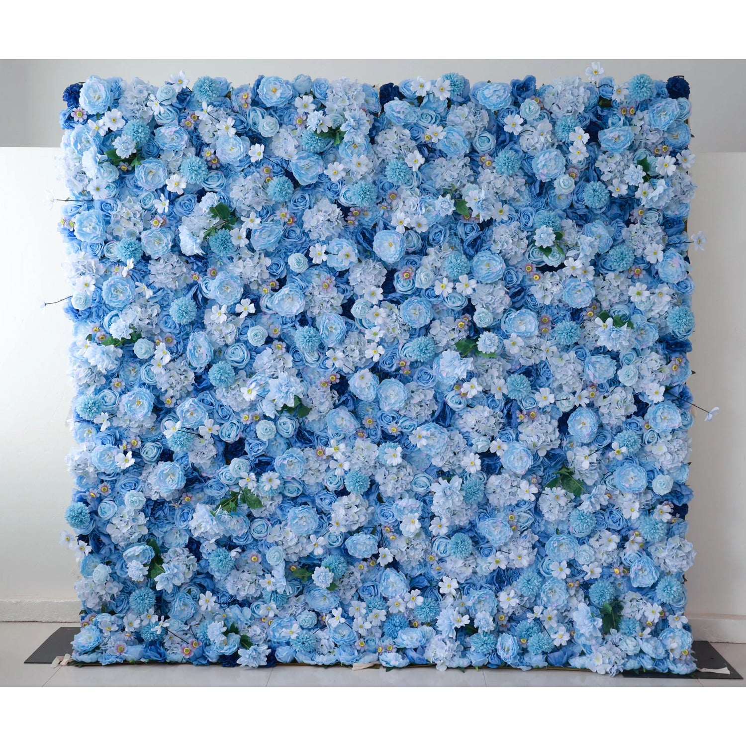 Valar Flowers Apresenta: Azure Blooms Gala – Uma Encantadora Medley de Azul Céu &amp; Flores de Tecido Branco Perolado – Exposição Floral Principal para Festas de Verão, Celebrações e Acentos Domésticos Modernos-VF-219-4