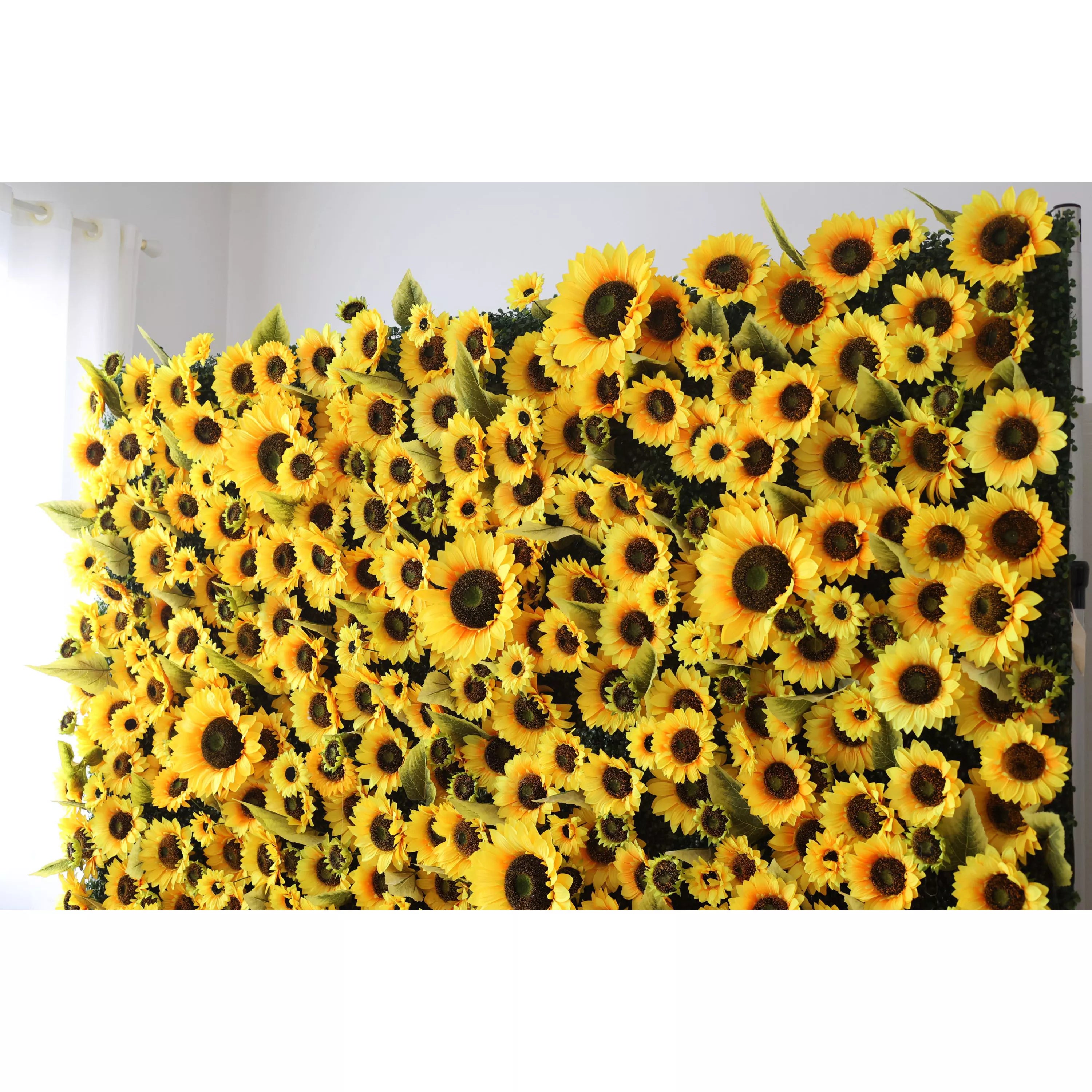 Fond de mur floral artificiel de ValarFlowers: Sunbliss fleurit la toile de fond de mur floral artificiel-champs de tournesol jaune rayonnant Edition-VF-265-2