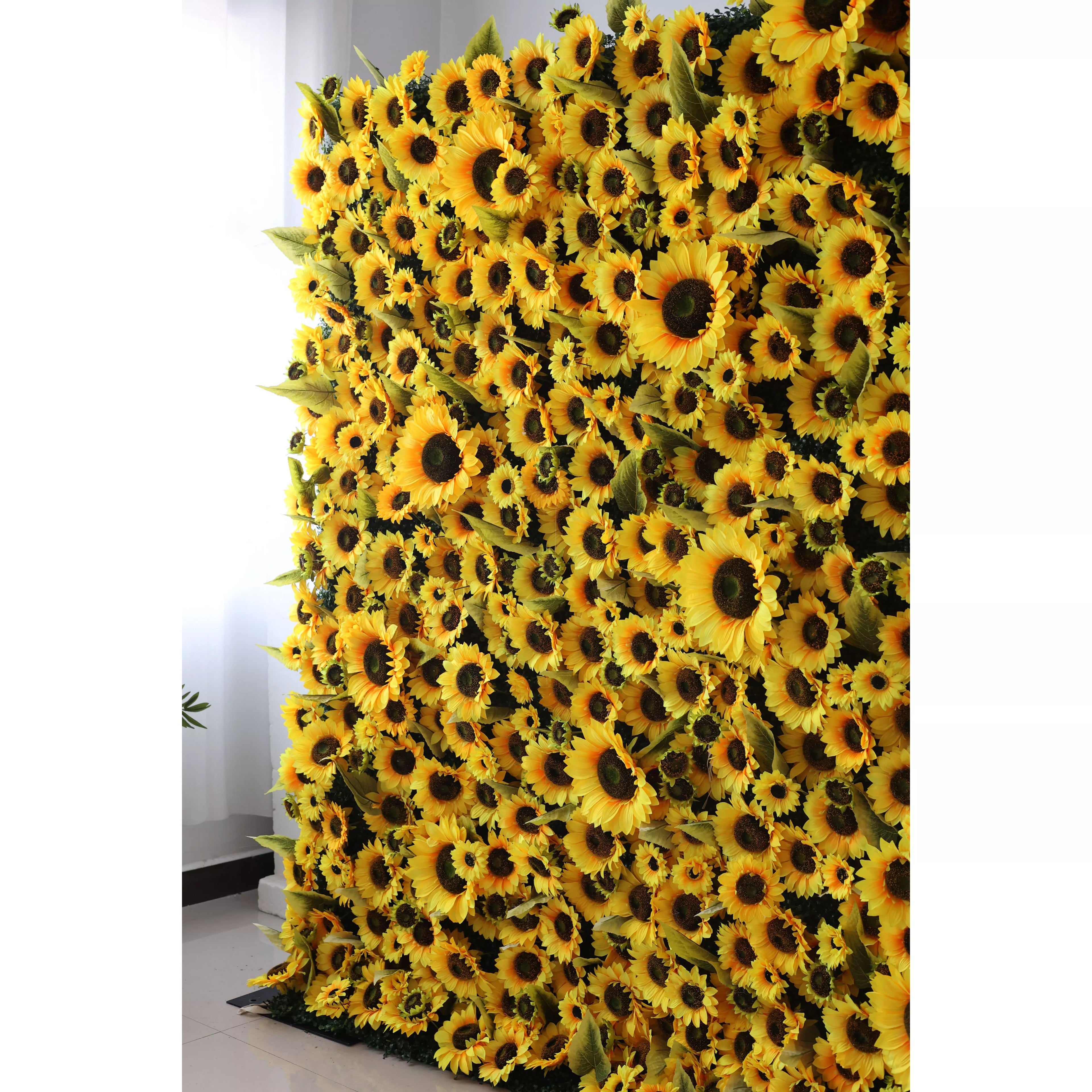 Fond de mur floral artificiel de ValarFlowers: Sunbliss fleurit la toile de fond de mur floral artificiel-champs de tournesol jaune rayonnant Edition-VF-265-2