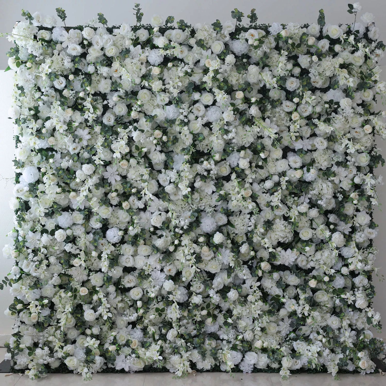 Valar Flowers Ethereal White Floral Floral Wall with Soft Green Accents: Perfeito para Eventos Elegantes e Celebrações-VF-201