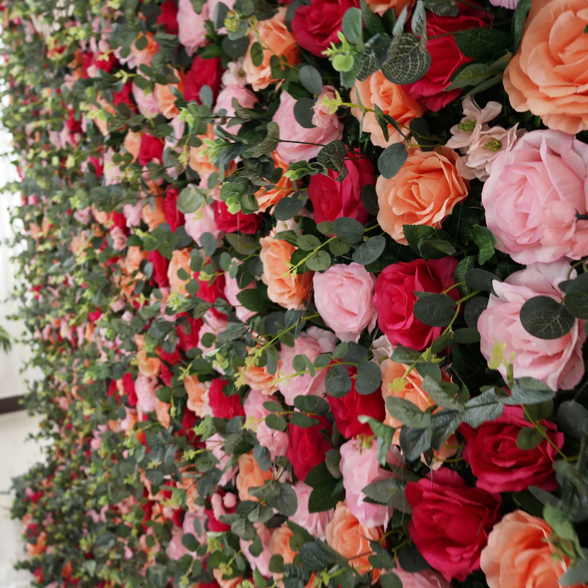 Valar Flores Enrollar Tela Ciruela Persa Artificial y Carmín Claro Flor Rosa y Ironside Gris Hojas Verdes Pared Fondo De Boda, Decoración Floral De Fiesta, Fotografía De Eventos-VF-070-2