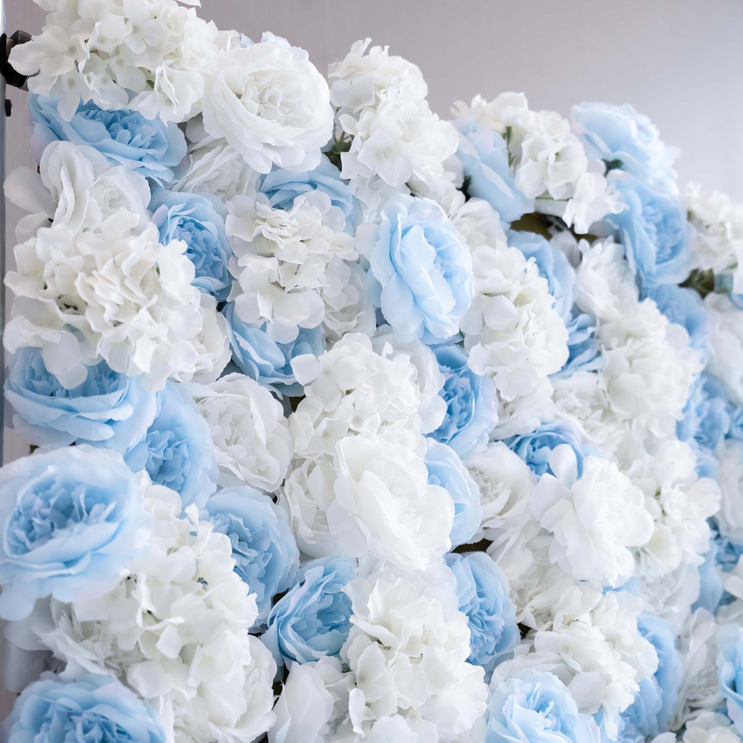 Valar Flowers Roll Up Fabric Artificial Flower Baby Blue and White Wall Wedding Backdrop, Floral Party Decor, Event Photography-VF-025