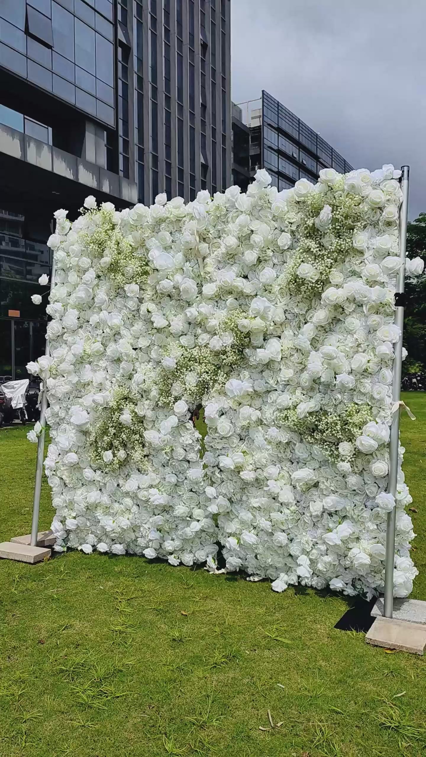 Elegant White &amp; Green Flower Wall Backdrop - Roll-Up Fabric Wall - Bridal Party Decor - Wedding Venues Celebration Floral Wall-VF-340-2
